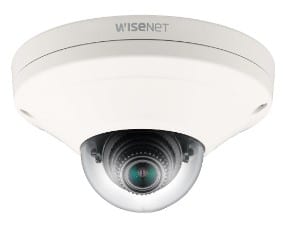 Esta es una fotografía de una cámara Wisenet, relacionada con la entrada "Round1 Entertainment (E.U.A.) Protege sus nuevas Instalaciones"